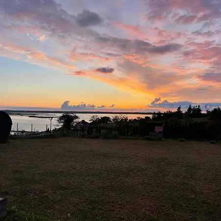 Wyspowka アパート ミエンジズドロイェ